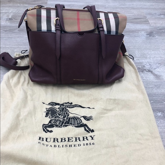 Burberry Handbags - Burberry Mason Diaper Tote
